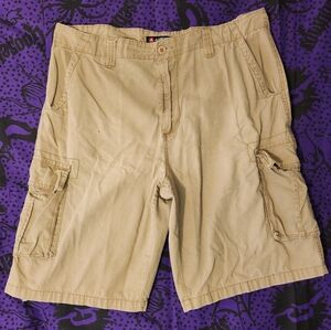 Airwalk Men's Tan Cargo Shorts Size 36
